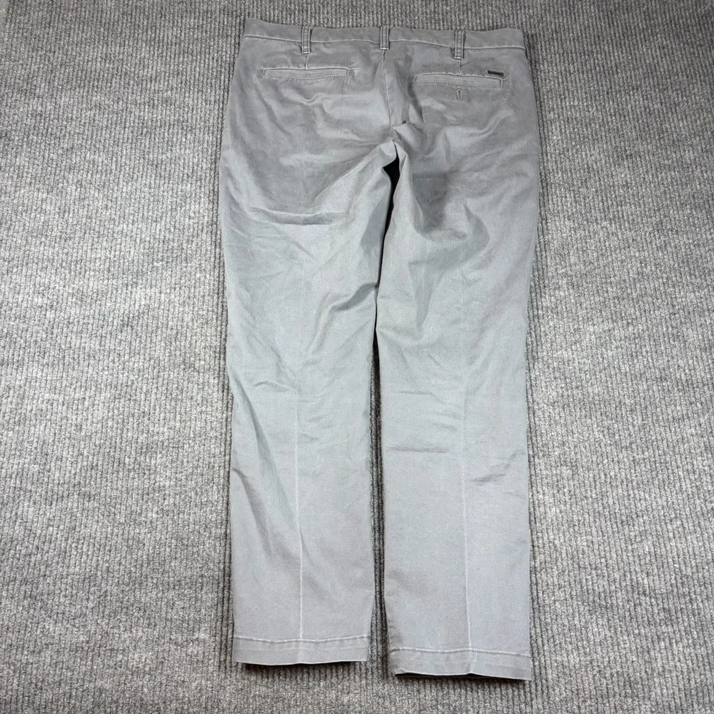 Izod Chino Pants Men 34x30 Gray Slim Fit Cotton Stretch Straight Leg Resort Wear
